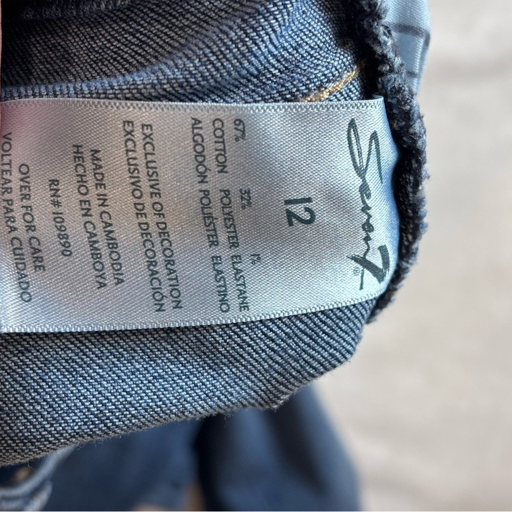 Seven7 Medium Blue Cropped Jeans - Picture 5 of 9